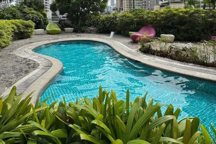 Pool 12 of 17