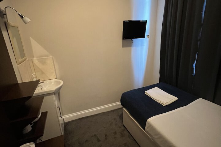 Room 37 of 52