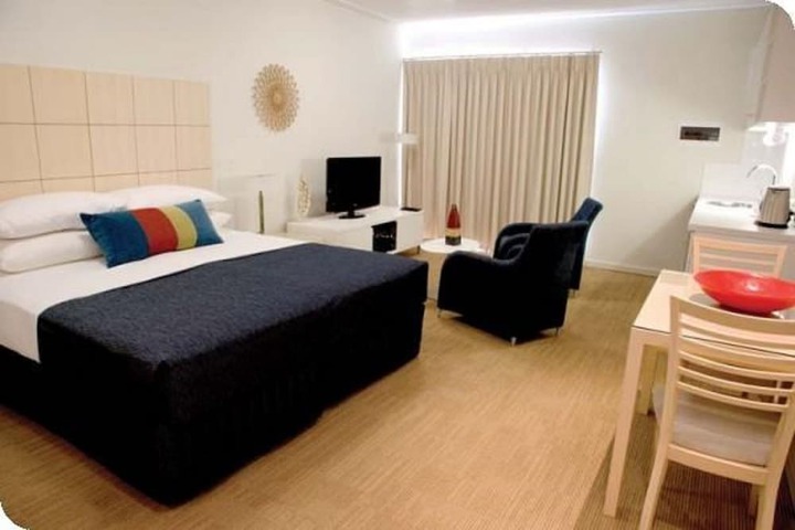 Room 7 of 28