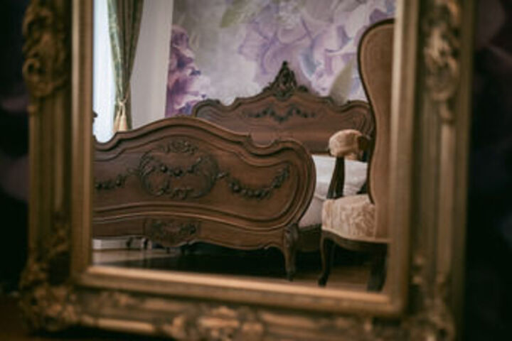 Room 25 of 37