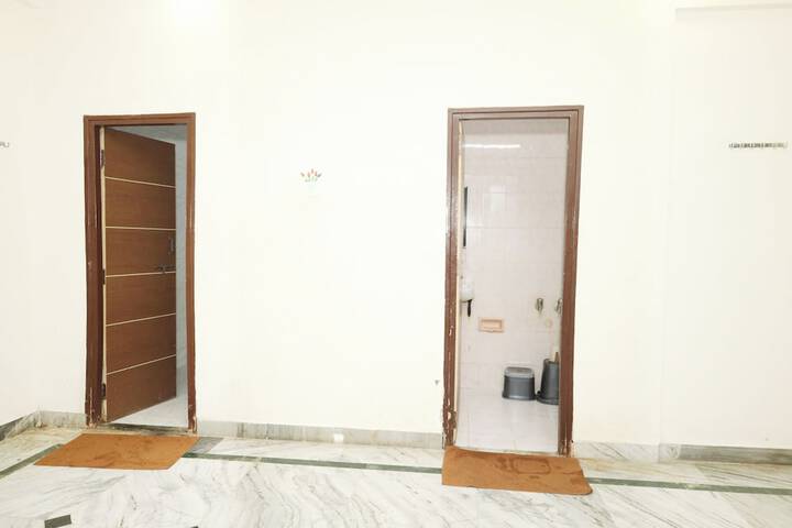 Room 29 of 38
