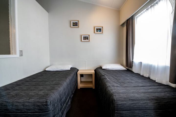 Room 10 of 62