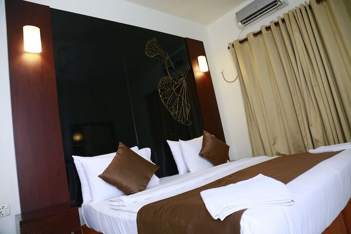Room 3 of 15