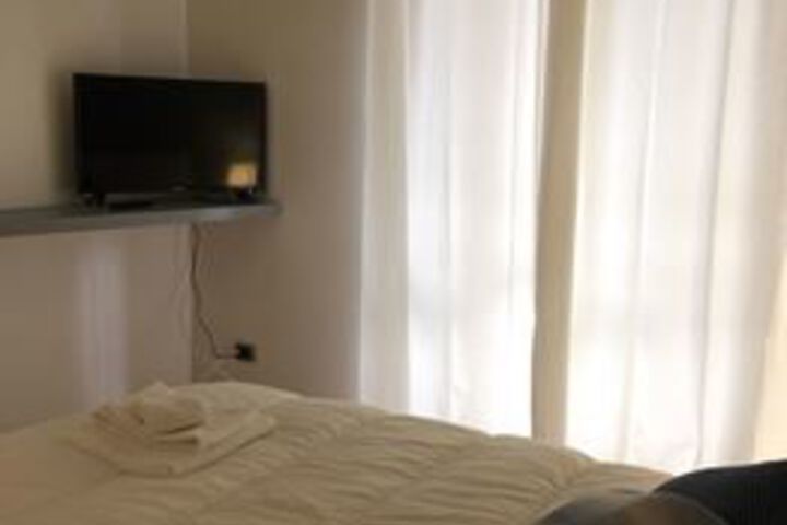 Room 12 of 35