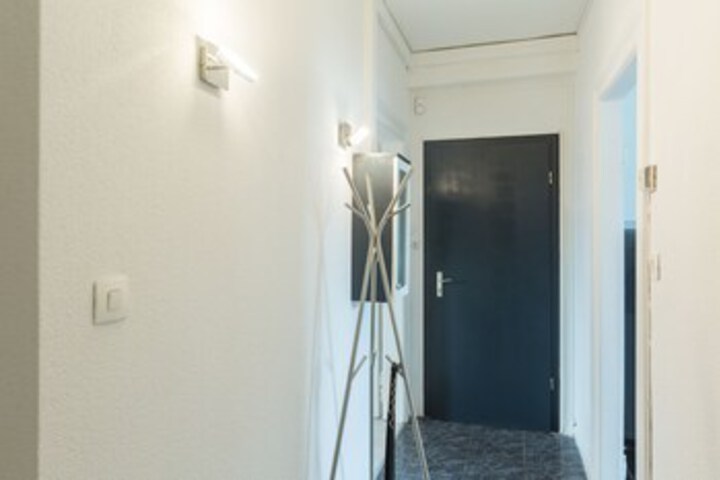 Room 9 of 18