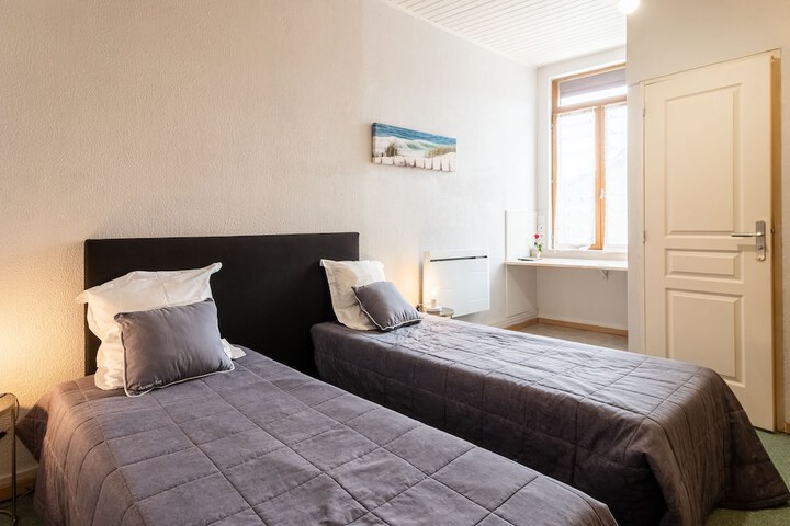 Room 10 of 21