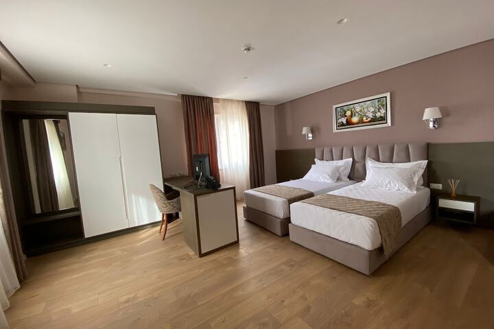 Room 26 of 113