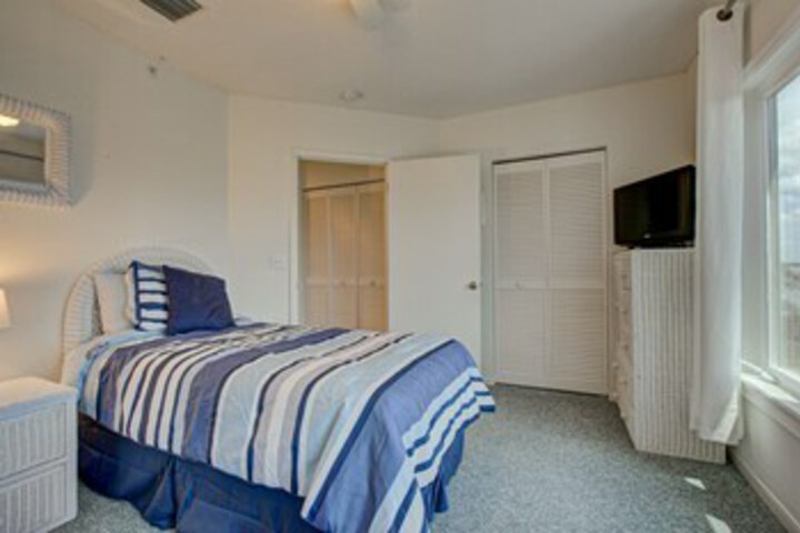 Room 214 of 225