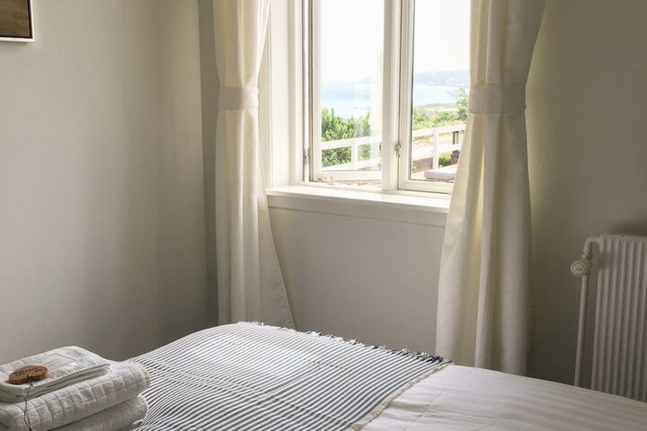 Room 3 of 55