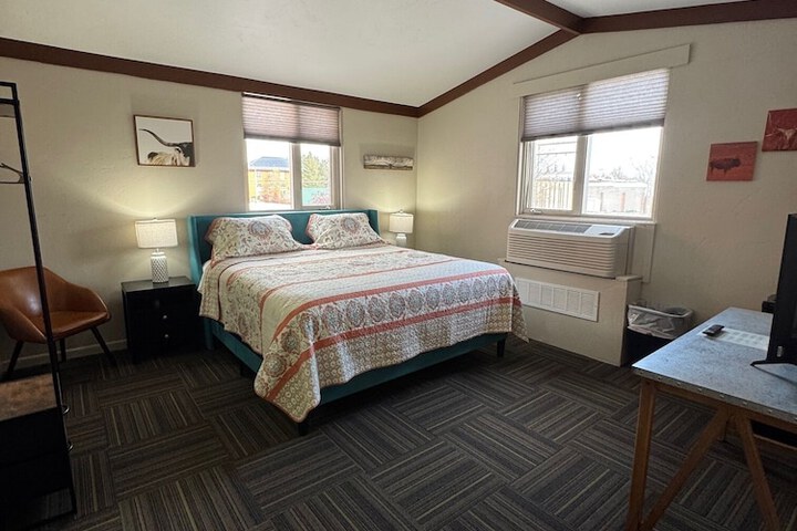 Room 25 of 60