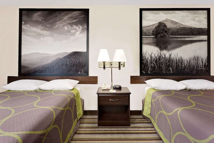 Room 5 of 20