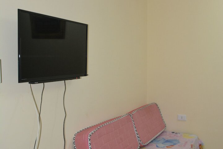 Room 5 of 26
