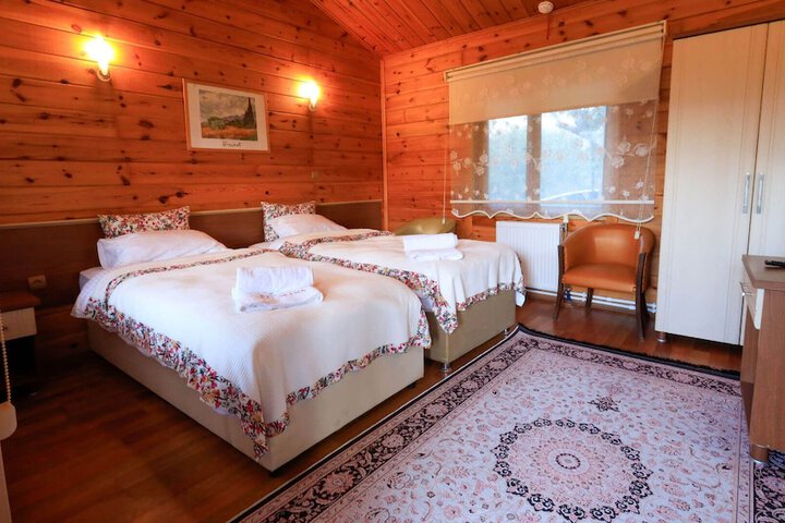 Room 4 of 14