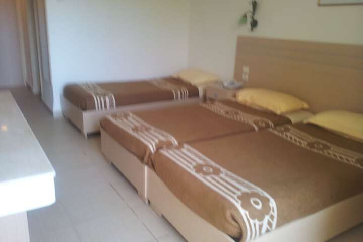 Room 7 of 84
