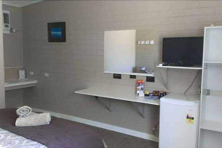 Photo 2
