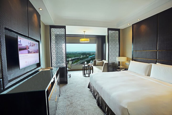 Room 9 of 60