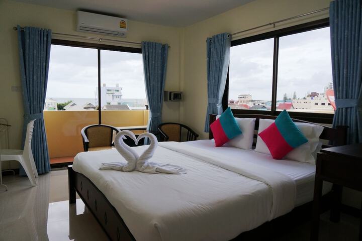 Room 8 of 44