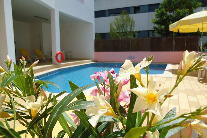 Pools & Facilities