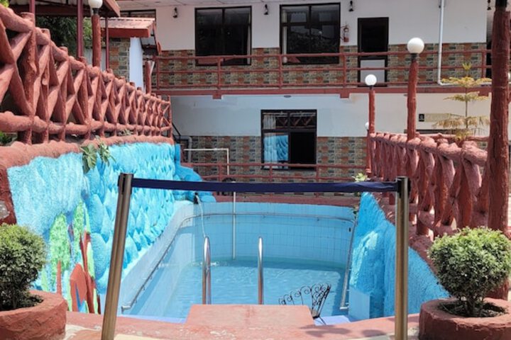 Pool 28 of 50