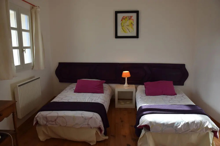 Room 6 of 13