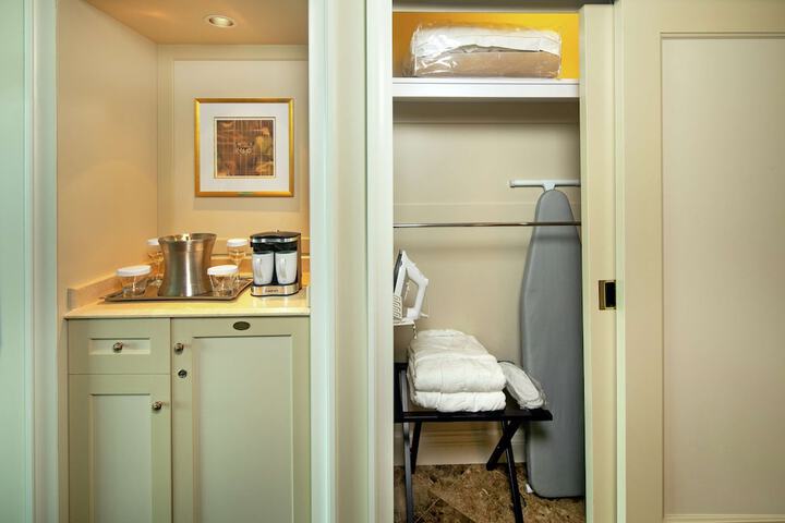 2 Queen Bed Accessible Room (14 of 29)