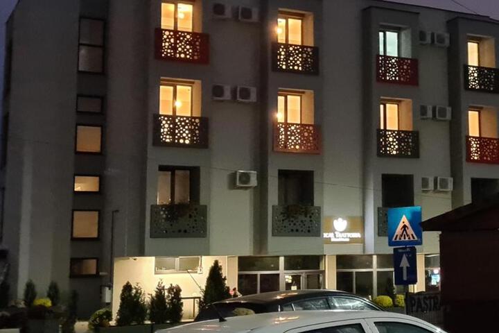 Albert Hotel