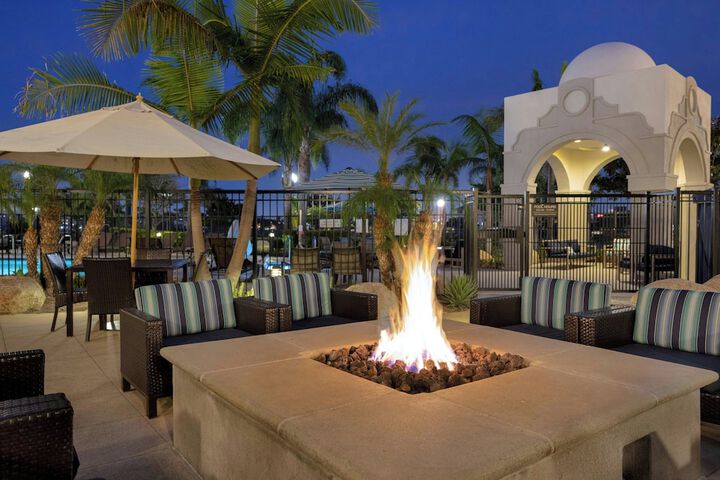 Hotel Pool