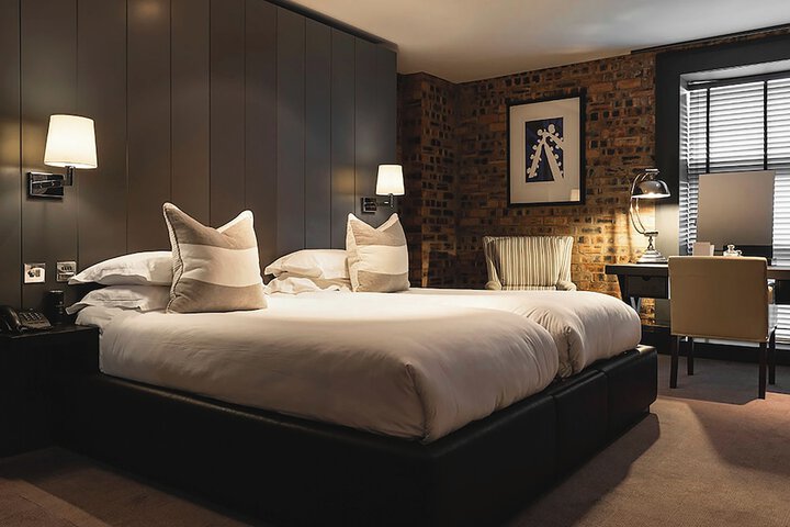 Room 18 of 43