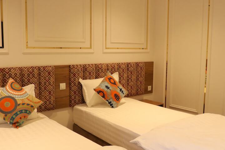Room 38 of 63