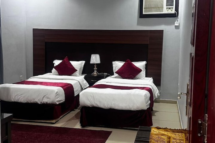 Room 15 of 117