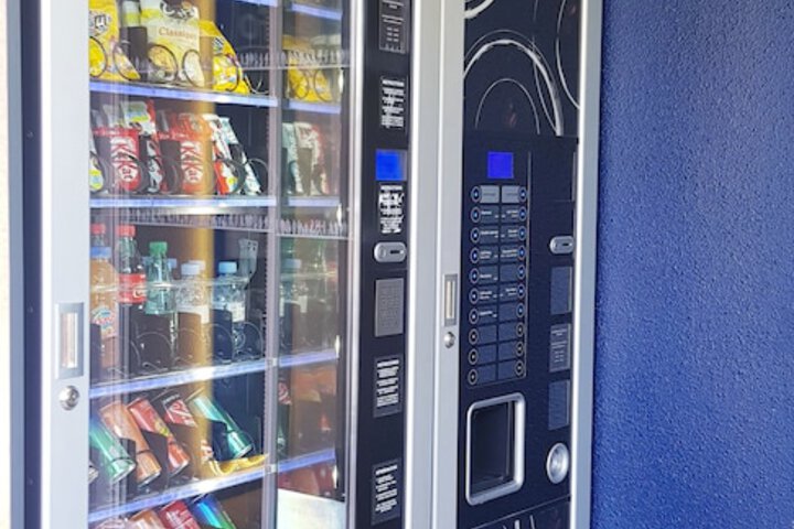 Snack bar