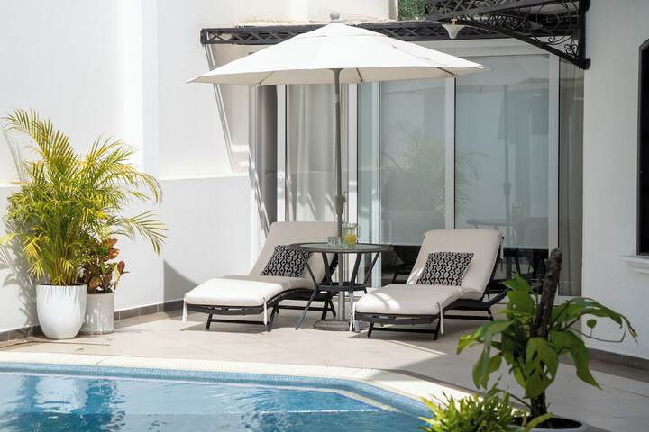 Pools & Facilities