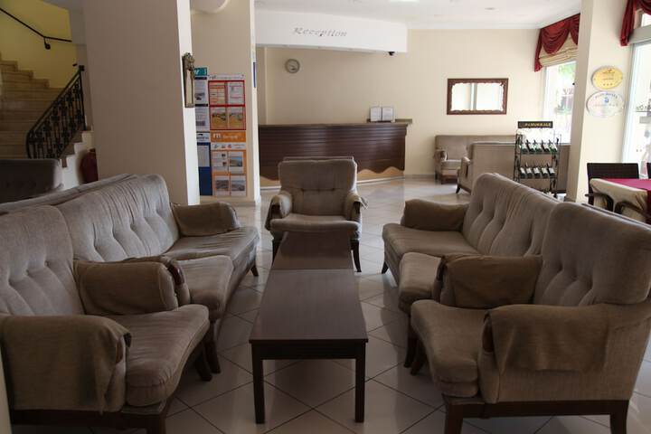 Guest Lobby