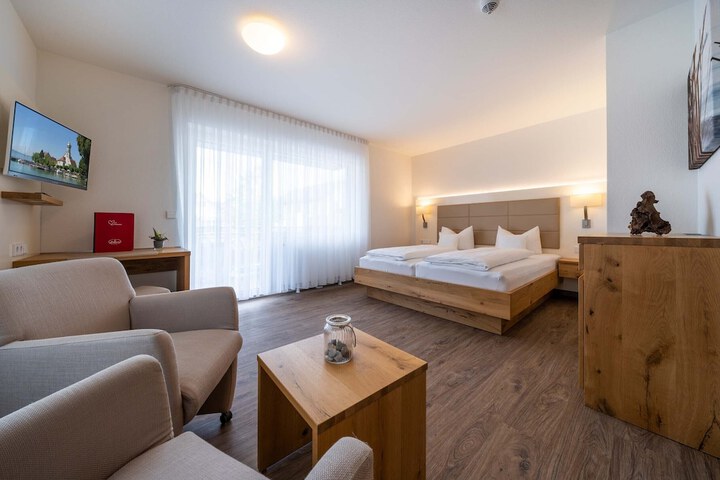 Room 6 of 36