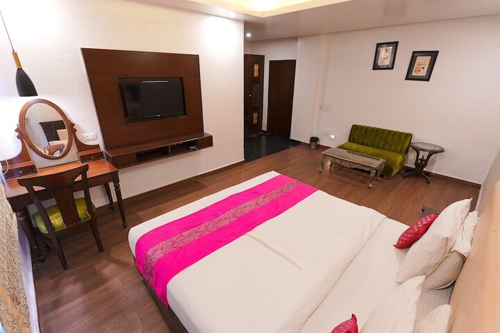Room 15 of 62