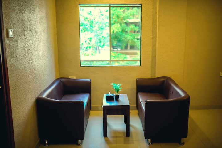 Room 12 of 28