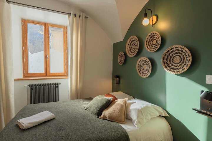 Room 3 of 11