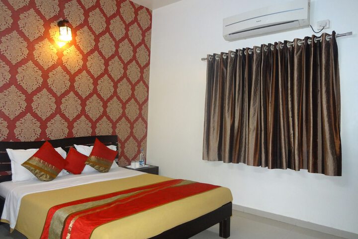 Room 4 of 51