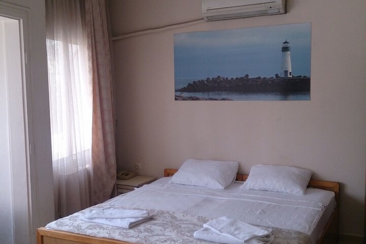 Room 10 of 35