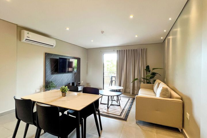 Room 5 of 13