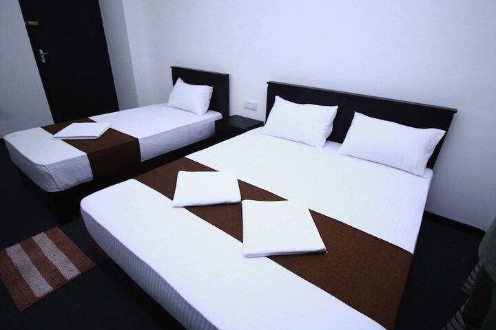 Room 21 of 34