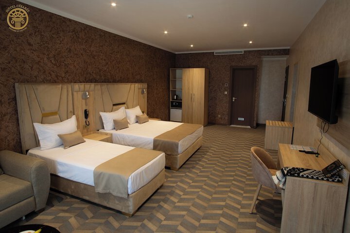 Room 3 of 23