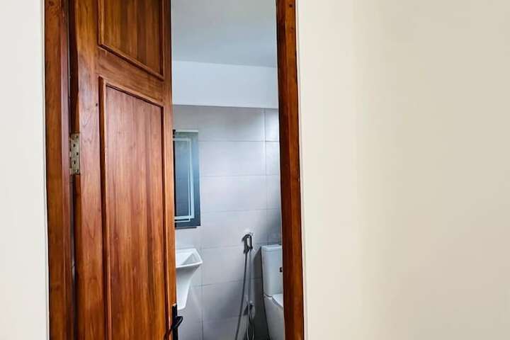Room 14 of 16