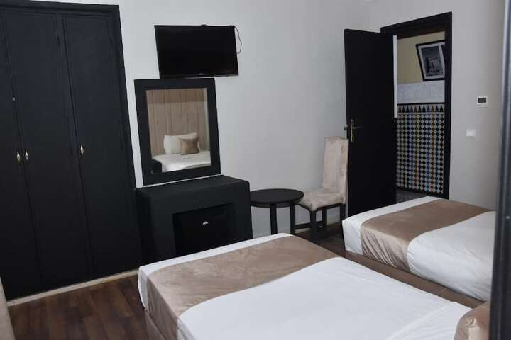Room 9 of 48