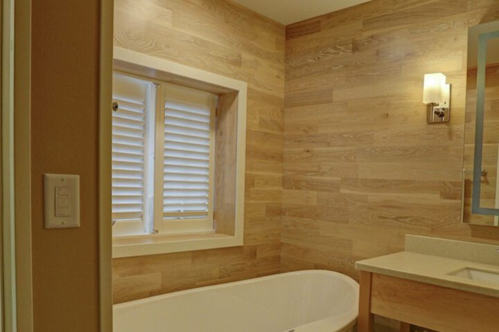 Room 175 of 184