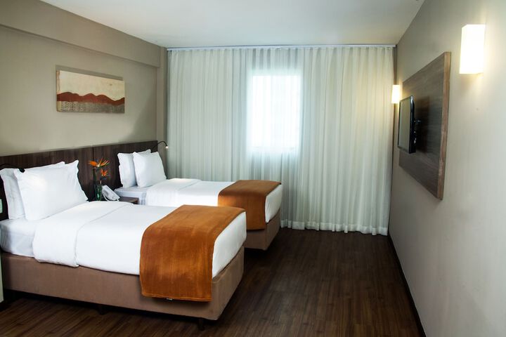 Room 8 of 45