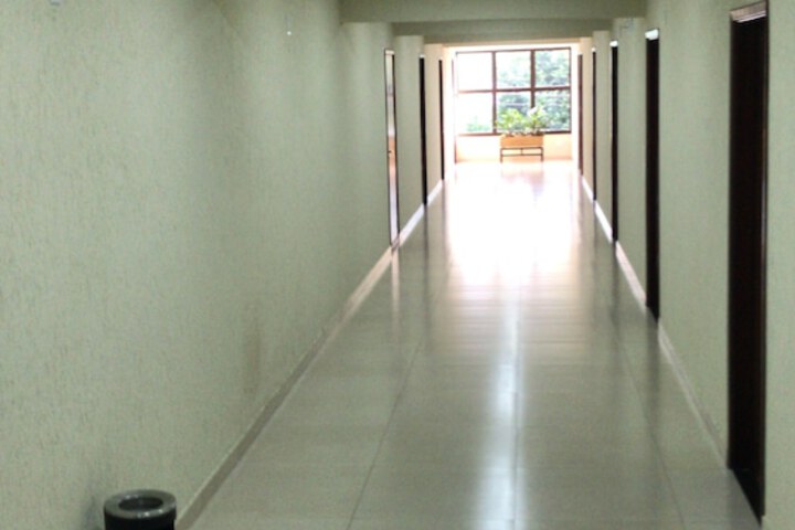 Room 21 of 42