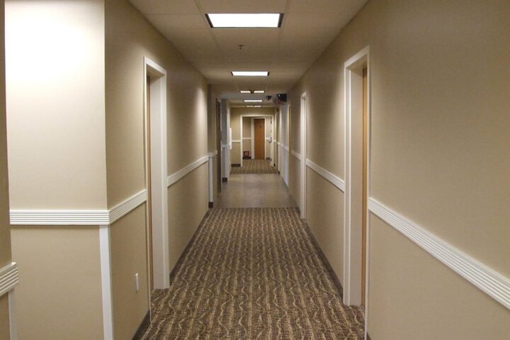 Ballroom/Hall 95 of 106