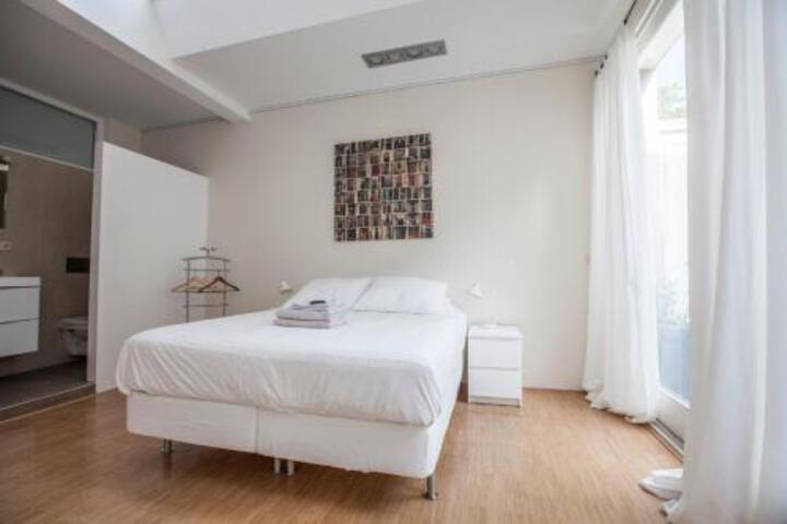Artful Stay