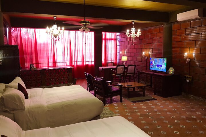 Room 9 of 61